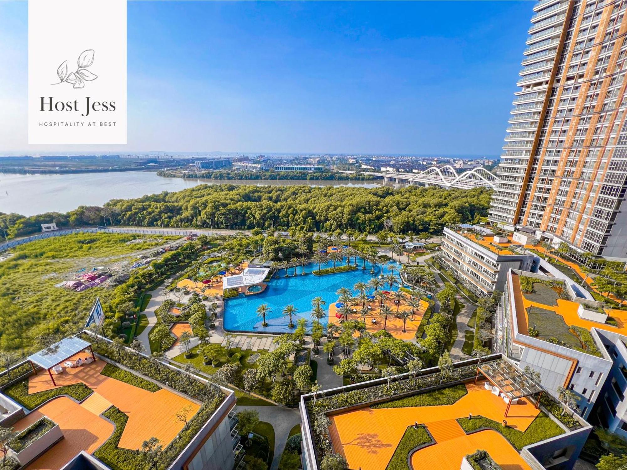 Gold Coast Pik Apartments By Host Jess جاكرتا المظهر الخارجي الصورة